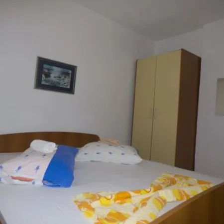 Apartment Beachfront Pla A - One Bedroom A1 *